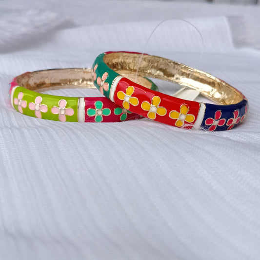 Metal Bangles in Multicolor (3 Sizes)