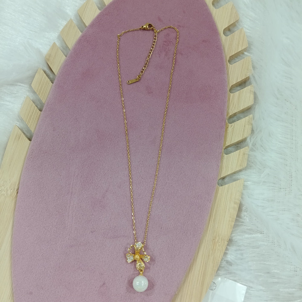 Chain Pendant with Pearl
