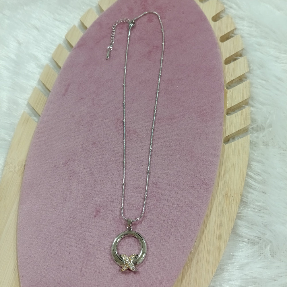 Chain Pendant with Round Shape Design