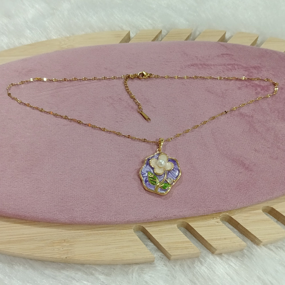 Chain Pendant with Floral Design