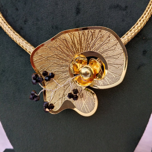 Anti Tarnish Necklace with Earrings, Bracelet, Finger Ring (Light Weight)