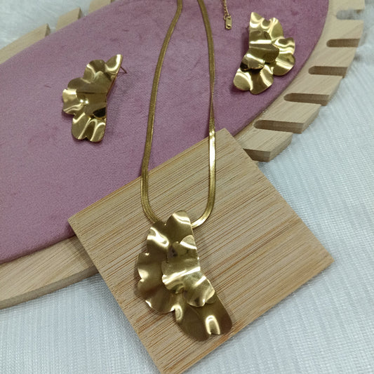 Anti Tarnish Necklace with Earrings (Light Weight)