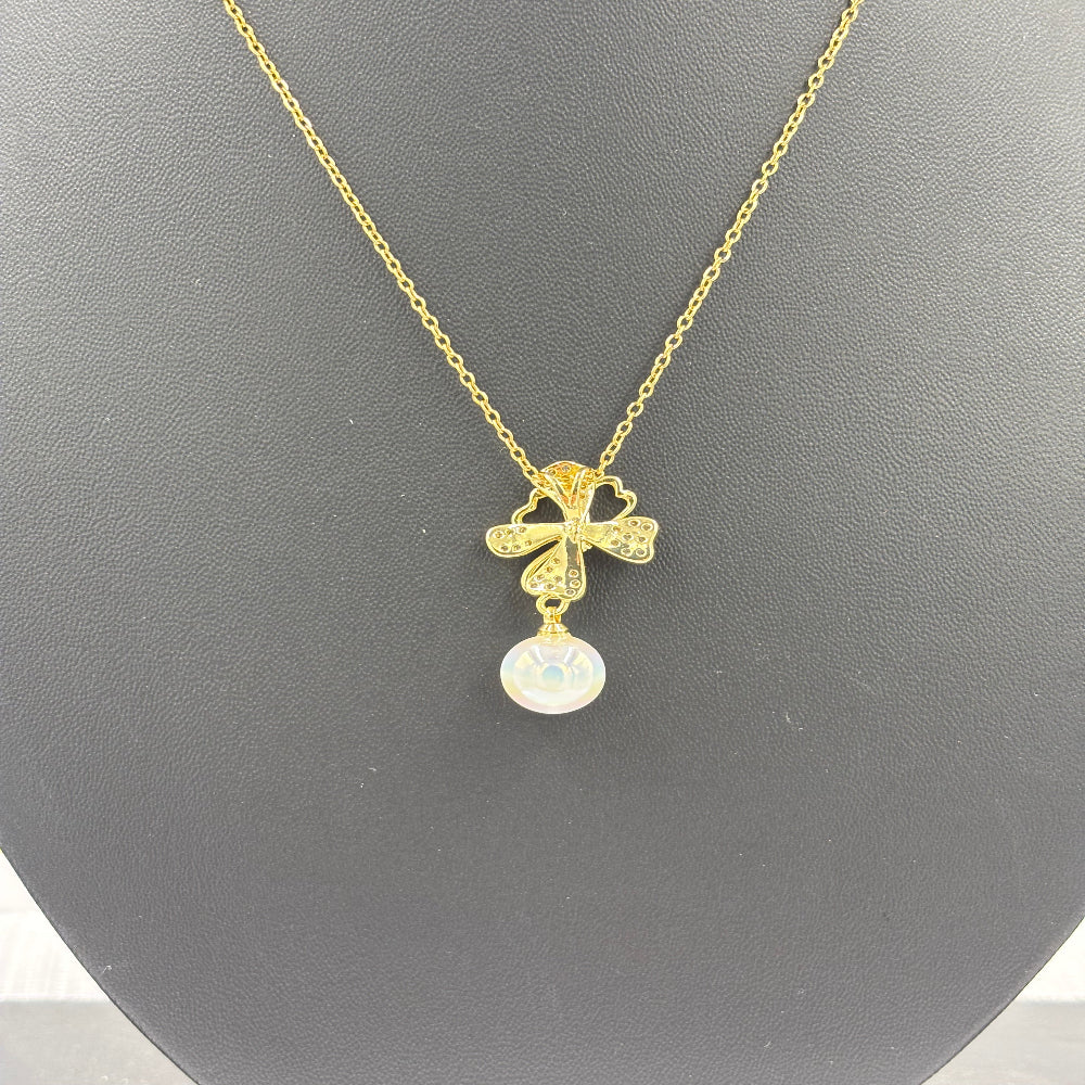 Chain Pendant with Pearl