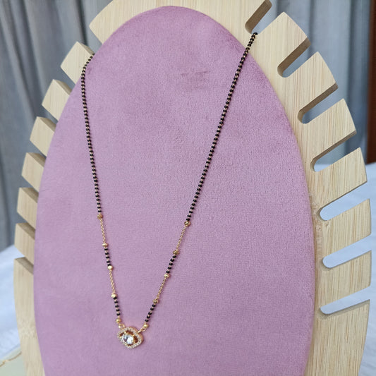 Short Mangalsutra with Stones in Center
