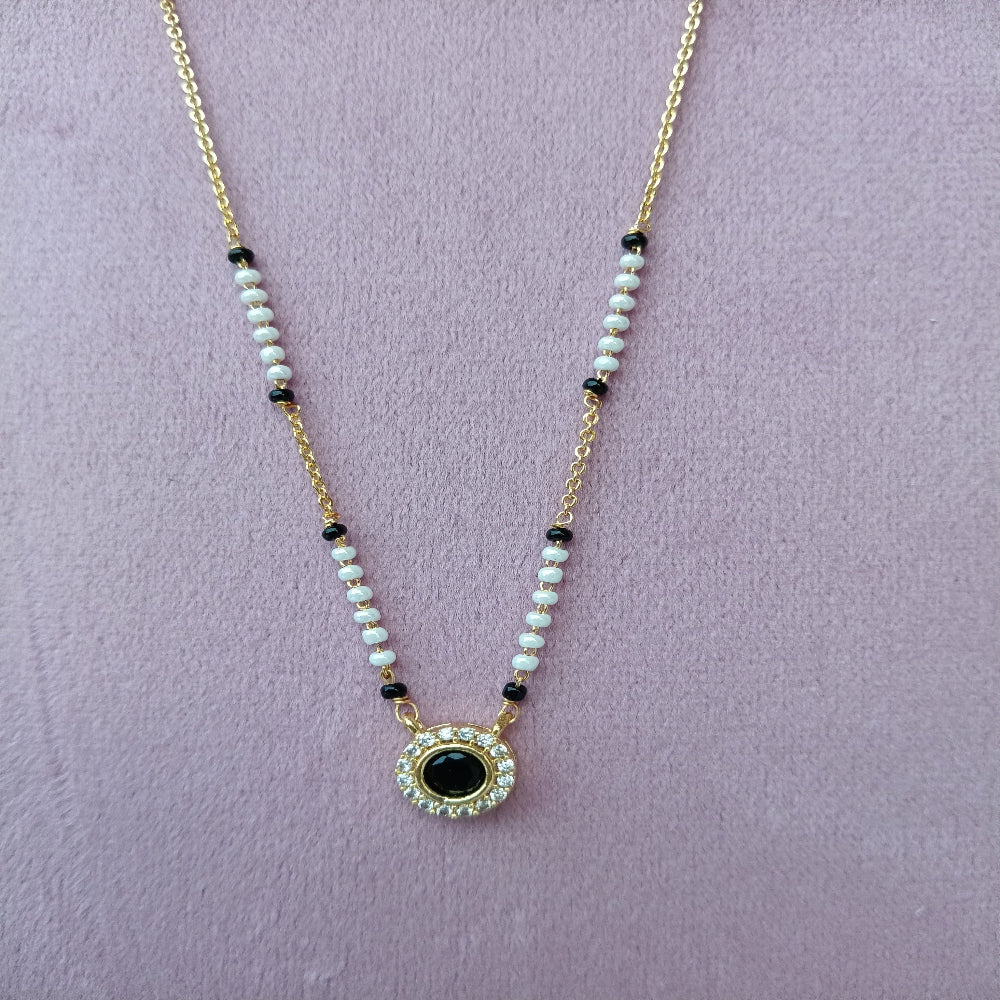 Short Mangalsutra with Stones in Center