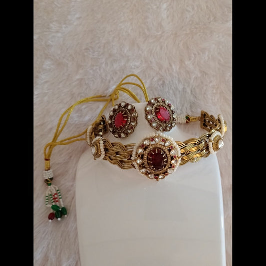 Short Choker