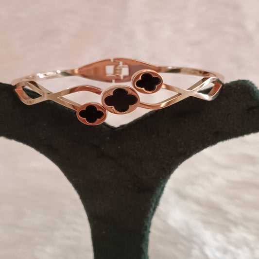 Bracelet with rose gold finish