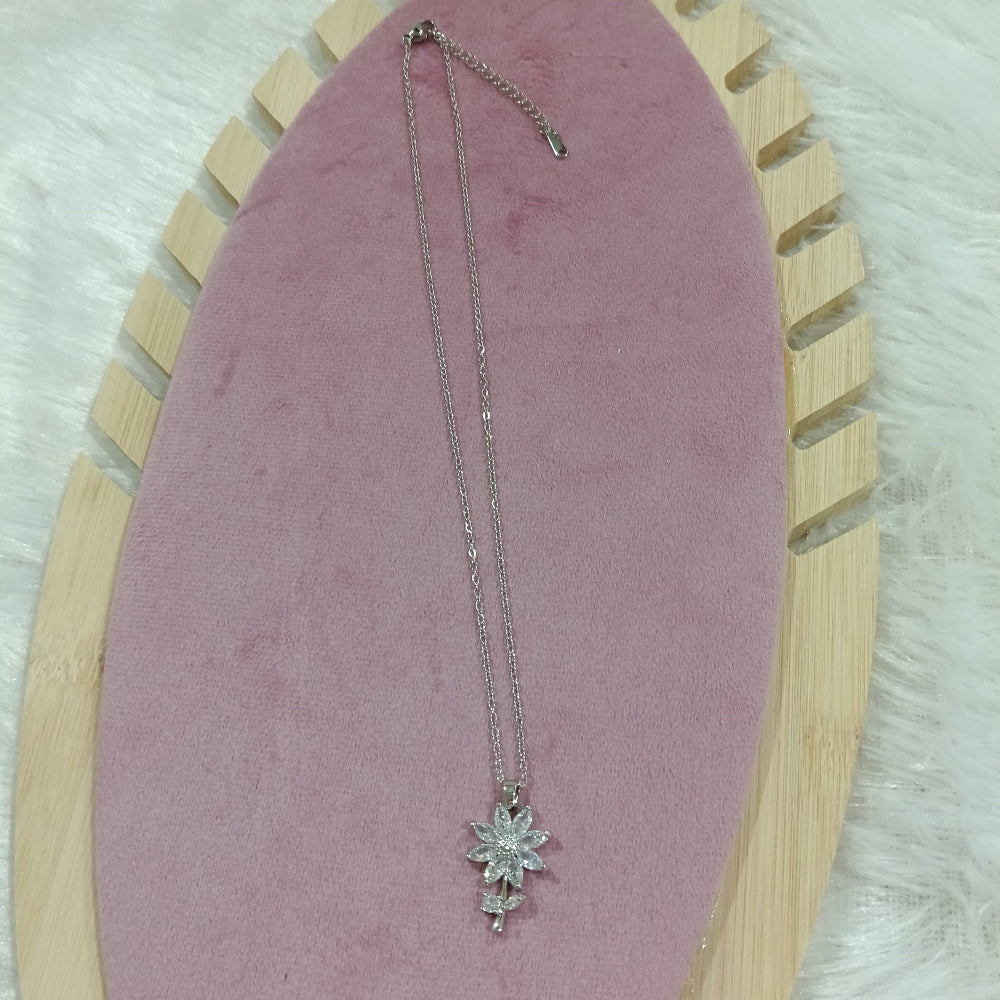 Chain Pendant with Floral Design