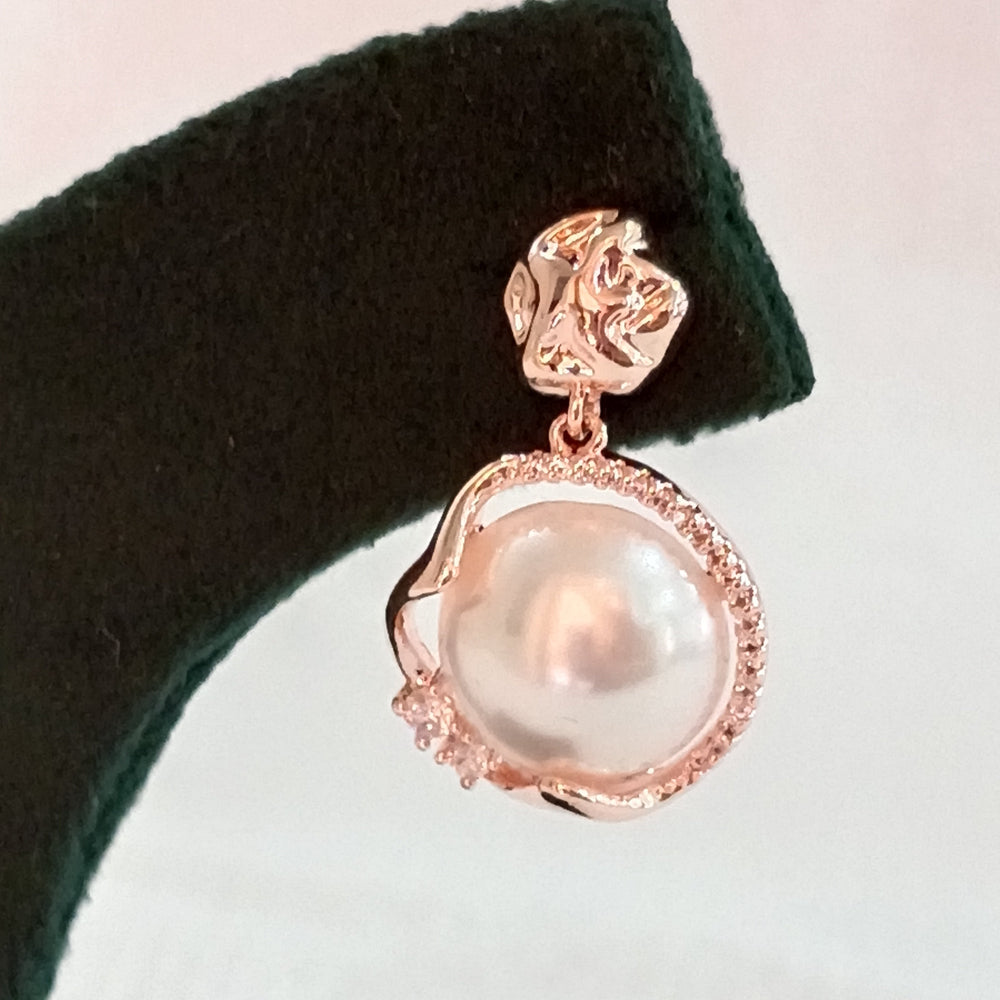 Rose Gold Earrings with Pearl