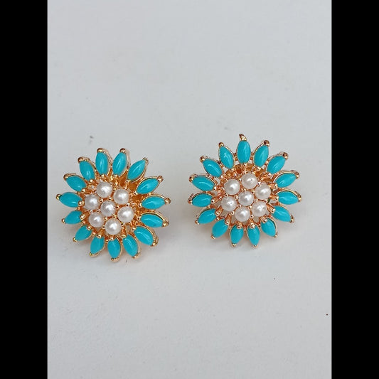 Traditional Pearl Earring
