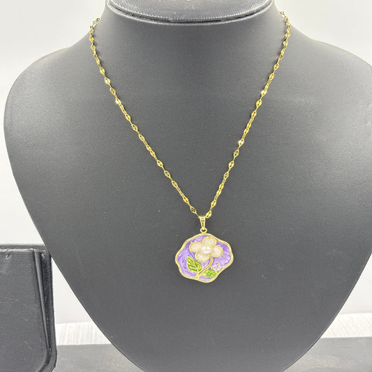Chain Pendant with Floral Design