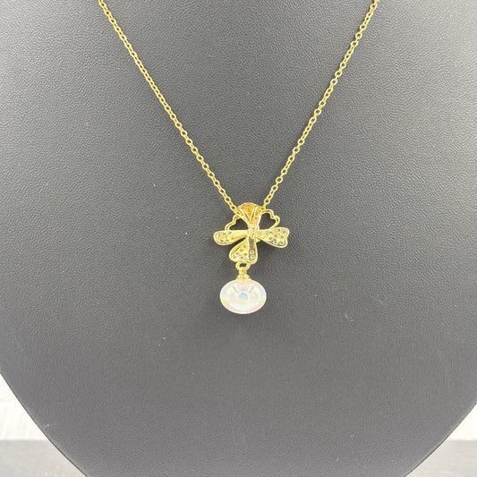 Chain Pendant with Pearl