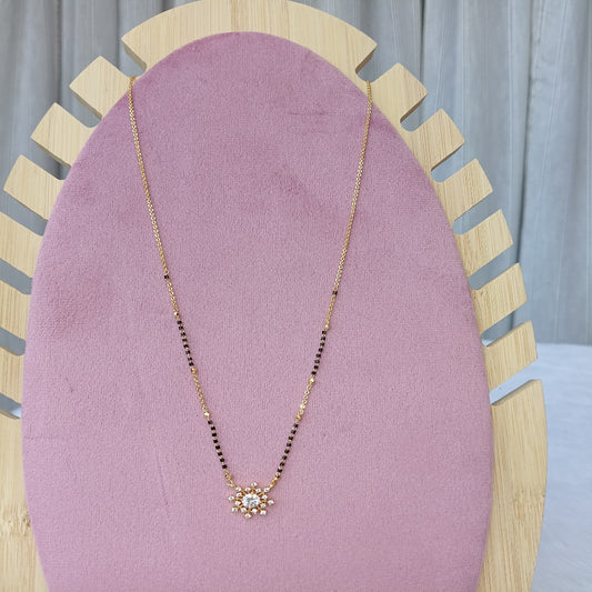 Short Mangalsutra with Stones in Center